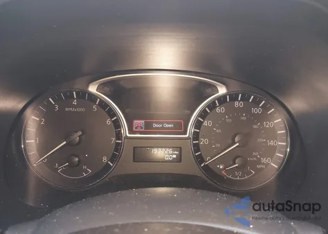 2014 Nissan Pathfinder Platinum from USA, damaged, VIN 5N1AR2MNXEC685542